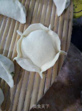 韭菜鸡蛋水饺的做法步骤：12