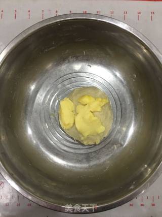 辫子面包的做法步骤：2