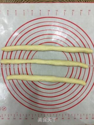 辫子面包的做法步骤：7