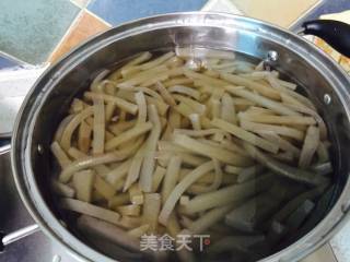 酸辣雪魔芋的做法步骤：2