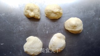 肉松香肠面包的做法步骤：4