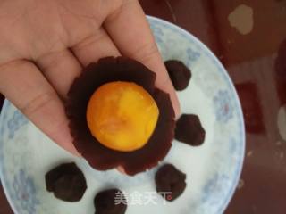 蛋黄酥的做法步骤：7