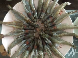 蒜蓉粉丝蒸虾的做法步骤：2