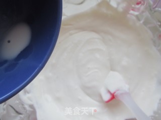 蓝莓双色慕斯的做法步骤：5