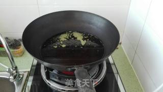 油炸金针菇的做法步骤：3