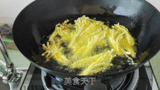 油炸金针菇的做法步骤：5