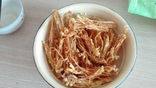 油炸金针菇的做法步骤：6