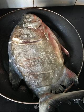 红烧鲳鱼的做法步骤：4