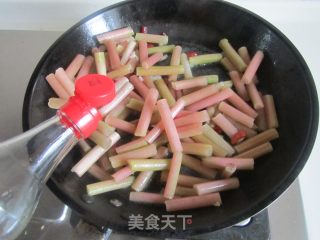 炝炒鸡头苞梗子的做法步骤：3
