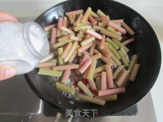 炝炒鸡头苞梗子的做法步骤：4