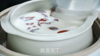 花胶炖奶的做法步骤：6