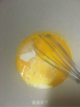 白豆沙裱花蛋糕的做法步骤：2
