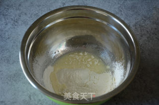 玫瑰花巧克力奶油小蛋糕的做法步骤：3