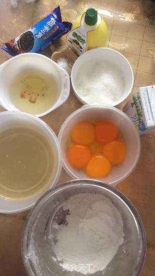 水果戚风蛋糕的做法步骤：1