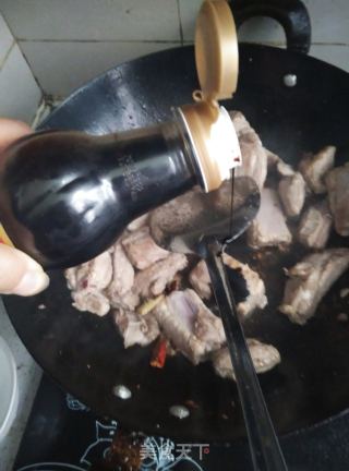 冬笋烧排骨的做法步骤：6