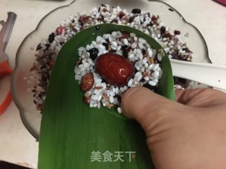 五谷杂粮小脚粽的做法步骤：7