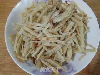 肉丝菜头炒饼的做法步骤：2