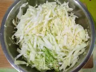 肉丝菜头炒饼的做法步骤：3