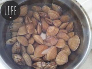 麻辣黄蚬子的做法步骤：1