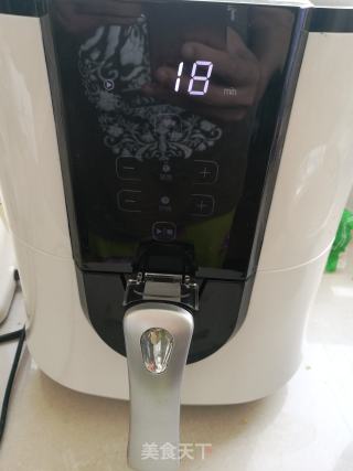 在家自制下酒零食五香花生米的做法步骤：5