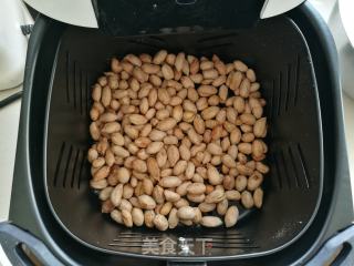 在家自制下酒零食五香花生米的做法步骤：6
