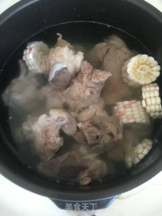 土豆筒骨汤的做法步骤：5