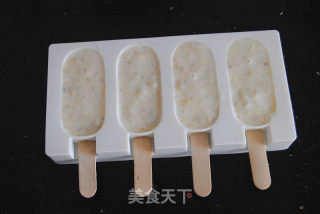 香蕉酸奶芒果夹心雪糕的做法步骤：9