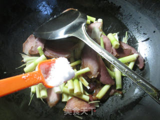 野山笋炒酱肉的做法步骤：6
