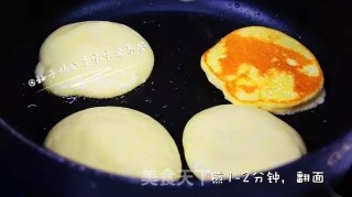 松软细腻玉米松饼—没长牙的宝宝也能吃的做法步骤：14