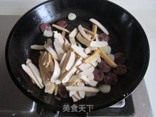香肠韭菜炒香干的做法步骤：4