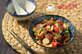 香肠韭菜炒香干的做法步骤：9