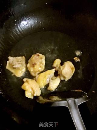 香菇焖鸡的做法步骤：4