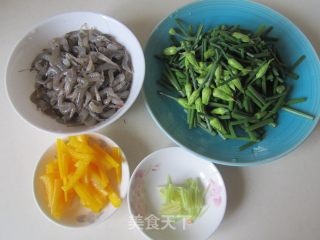 韭菜花炒河虾的做法步骤：1