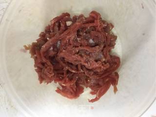 干煸牛肉丝的做法步骤：2