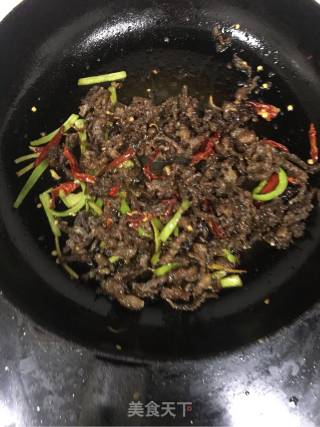 干煸牛肉丝的做法步骤：9