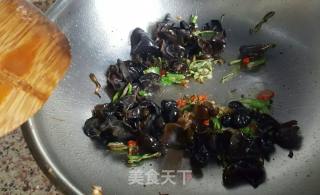 木耳鸡蛋炒丝瓜的做法步骤：12