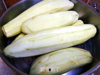 蒜香茄子的做法步骤：1