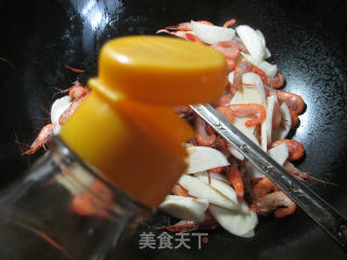 茭白炒河虾的做法步骤：6
