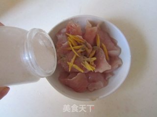 生滚红福鱼片养生粥的做法步骤：3