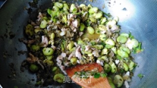 多吃一碗饭——酸菜豆瓣炒肉丝的做法步骤：9