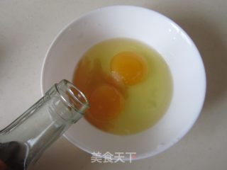 荆芥西红柿鸡蛋面的做法步骤：2