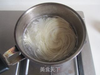 荆芥西红柿鸡蛋面的做法步骤：10