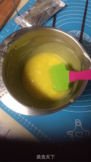 马卡龙夹馅～～柠檬口味的做法步骤：6