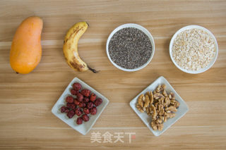 刷爆朋友圈的Smoothie Bowl的做法步骤：1