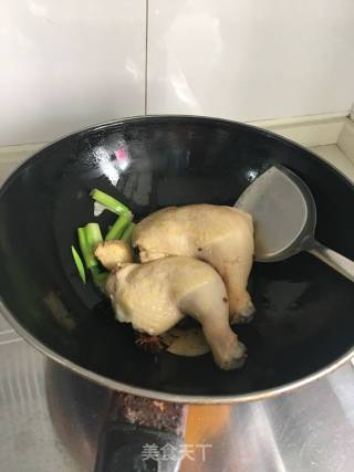酱鸡腿的做法步骤：3