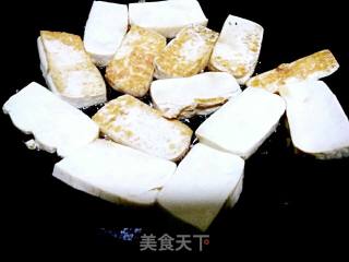 韭菜花煮豆腐的做法步骤：1