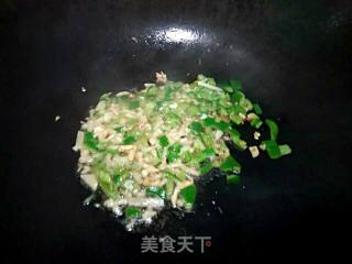 韭菜花煮豆腐的做法步骤：2