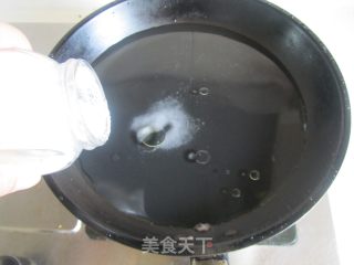 火腿拌秋葵的做法步骤：2