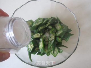 火腿拌秋葵的做法步骤：4