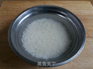 皮蛋瘦肉粥的做法步骤：1